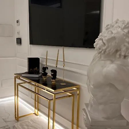 לינה וארוחת בוקר Casanova Luxury פרנקווילה פונטנה