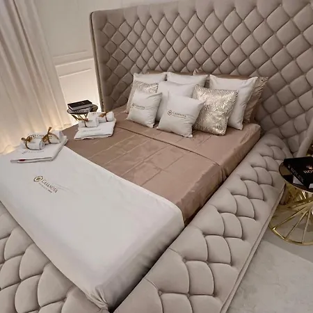 לינה וארוחת בוקר Casanova Luxury פרנקווילה פונטנה