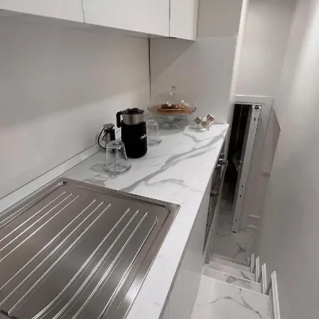 Casanova Luxury לינה וארוחת בוקר פרנקווילה פונטנה