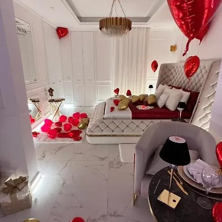 Casanova Luxury Bed and Breakfast 4*